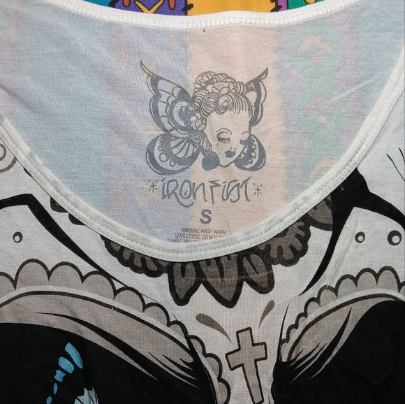 New 2012 Iron Fist Day Of The Dead Skull & Butterflies Shirt Vintage Tee - Picture 2 of 5